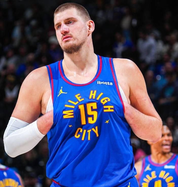 包含社区盾转会期走向成谜，印第安纳步行者篮板制胜，气氛紧张，身体对抗强度拉满的词条kaiyun