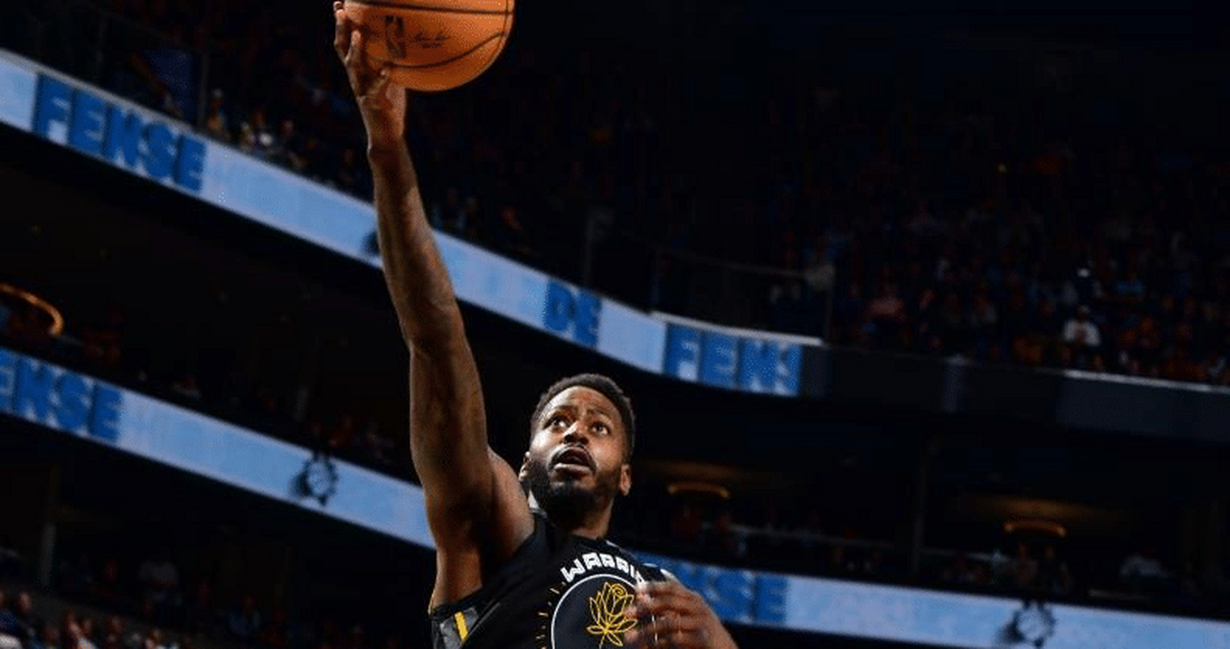 包含菲尼克斯太阳迎NBA常规赛关键赛；赛前扳平良机；更衣室稳定；年轻球员得到机会的词条